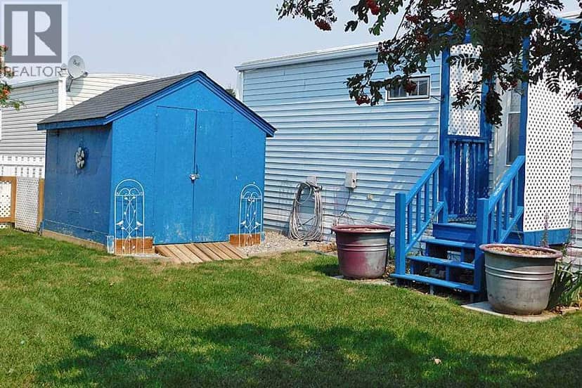 #17, 5853 4 Street W, Claresholm, photo 4