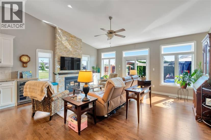 1340 Aspenshore  Ave — photo 3 of 37
