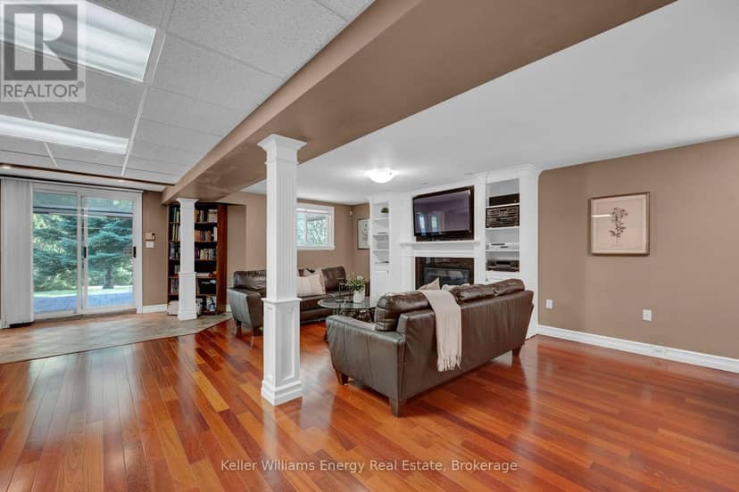 35 Living Court — photo 31 of 40