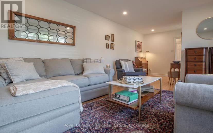 129 Keewatin Street N, Oshawa, photo 8