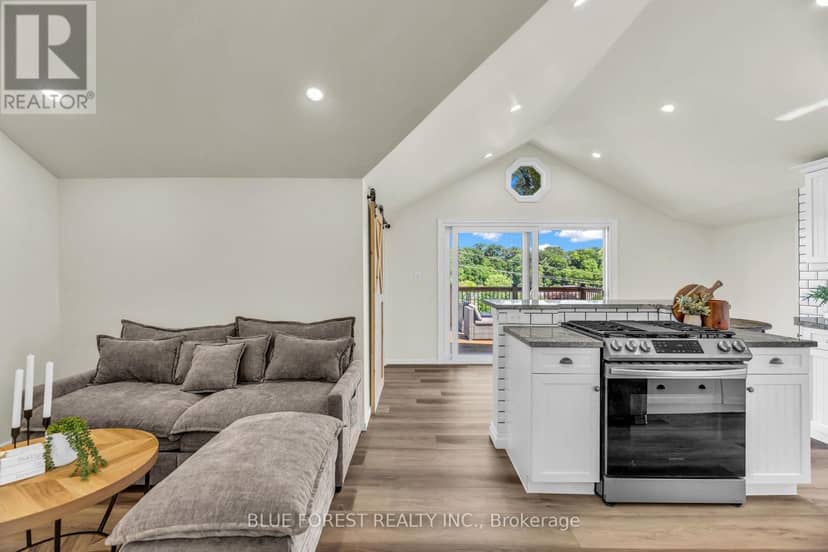 213 William Street — photo 10 of 36