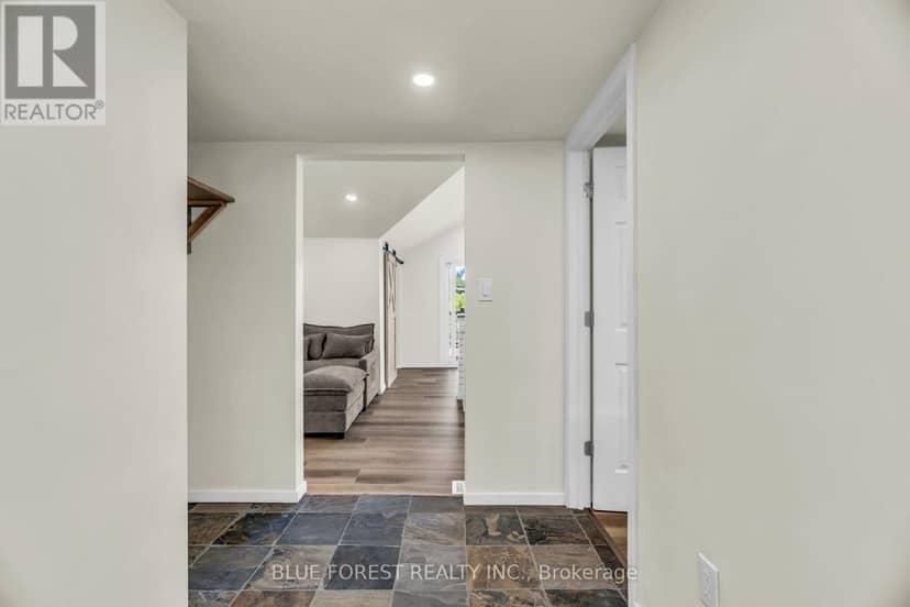 213 William Street — photo 9 of 36