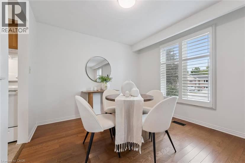 33 MACCOLL Place — photo 9 of 40