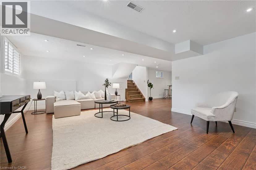 33 MACCOLL Place — photo 23 of 40