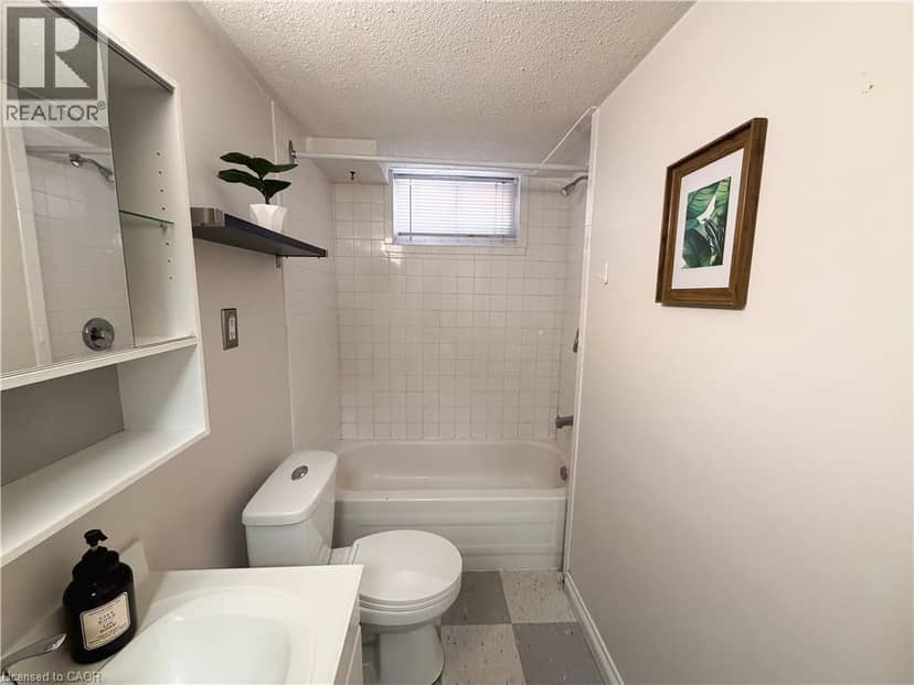 238 LAURIER Avenue — photo 18 of 32