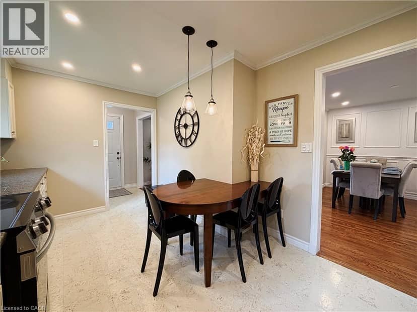 238 LAURIER Avenue, Milton, photo 3