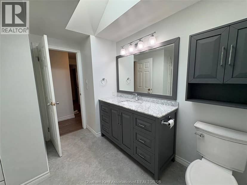 461 McNaughton AVENUE West — photo 24 of 40
