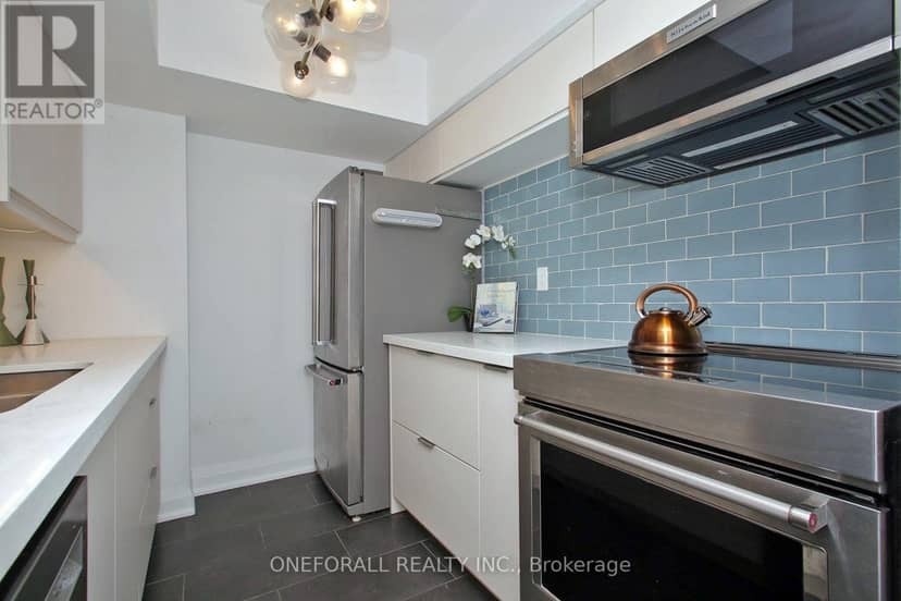 633 - 222 The Esplanade — photo 7 of 36