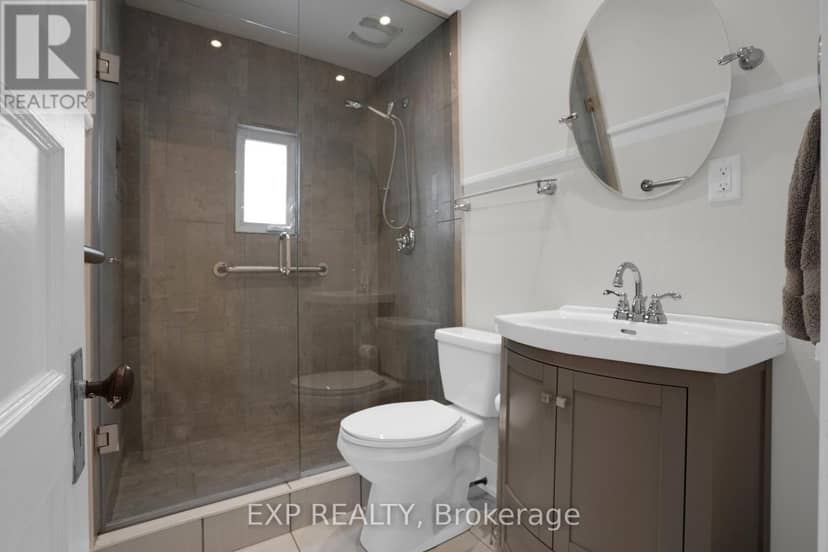 530 Victoria Park Avenue — photo 16 of 17