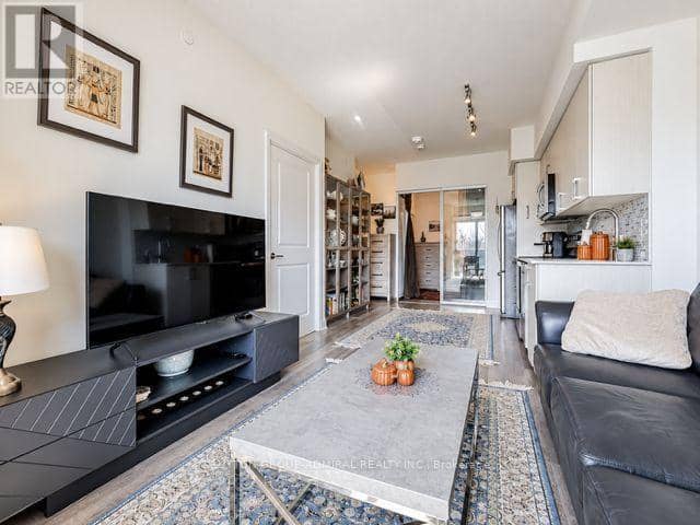 335 - 3121 Sheppard Avenue E — photo 3 of 15