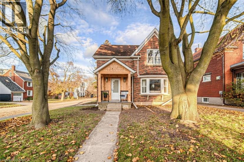 30 DUNBAR Road S — photo 1 of 35