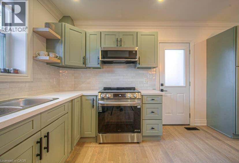 30 DUNBAR Road S — photo 11 of 35