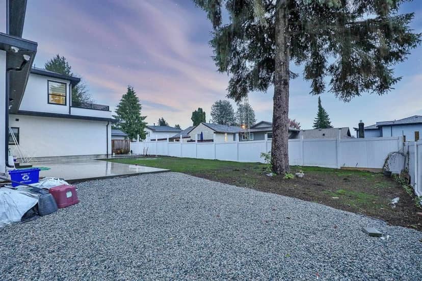14840 89 AVENUE, Surrey, photo 2