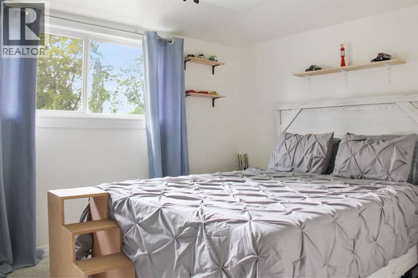 216 Sanden Street — photo 19 of 40