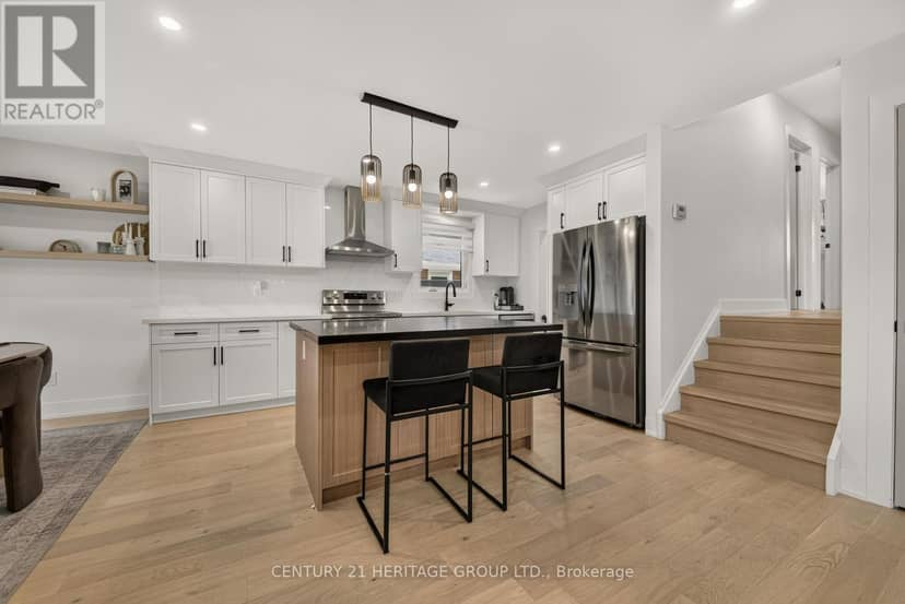195 Mackenzie Street — photo 9 of 33