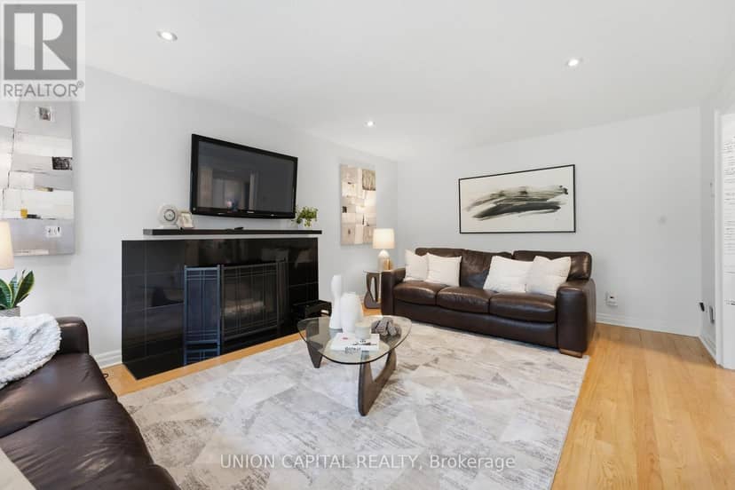 22 Cynthia Crescent — photo 6 of 40