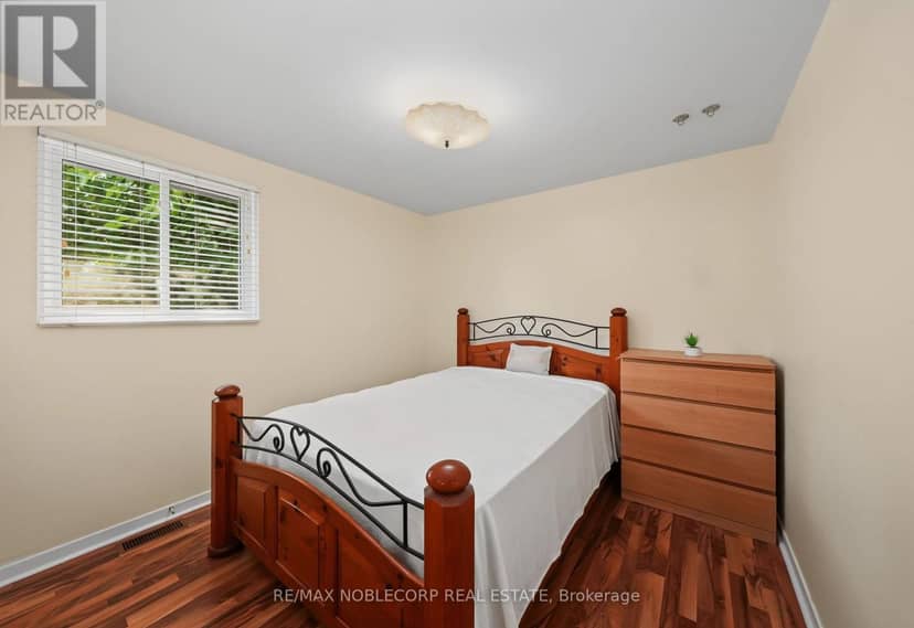 166 Collings Avenue — photo 14 of 30