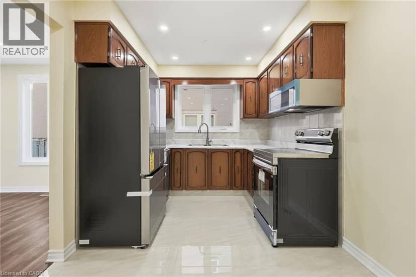 184 MACINTOSH Drive — photo 12 of 40