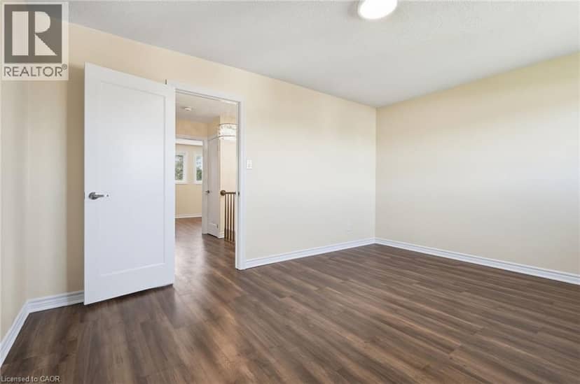 184 MACINTOSH Drive — photo 21 of 40