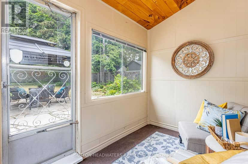 9 Forward Avenue — photo 13 of 15