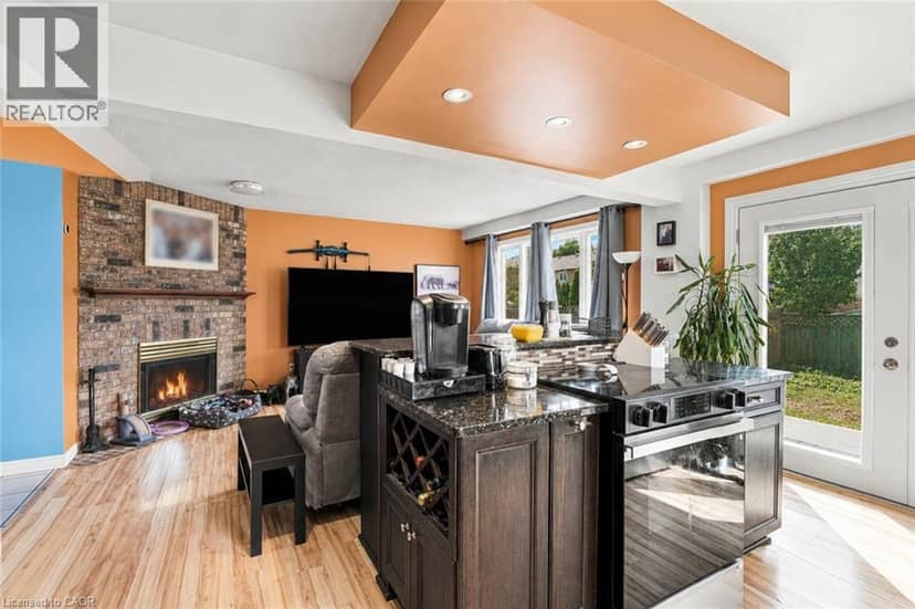 23 DESANTIS Court — photo 13 of 40