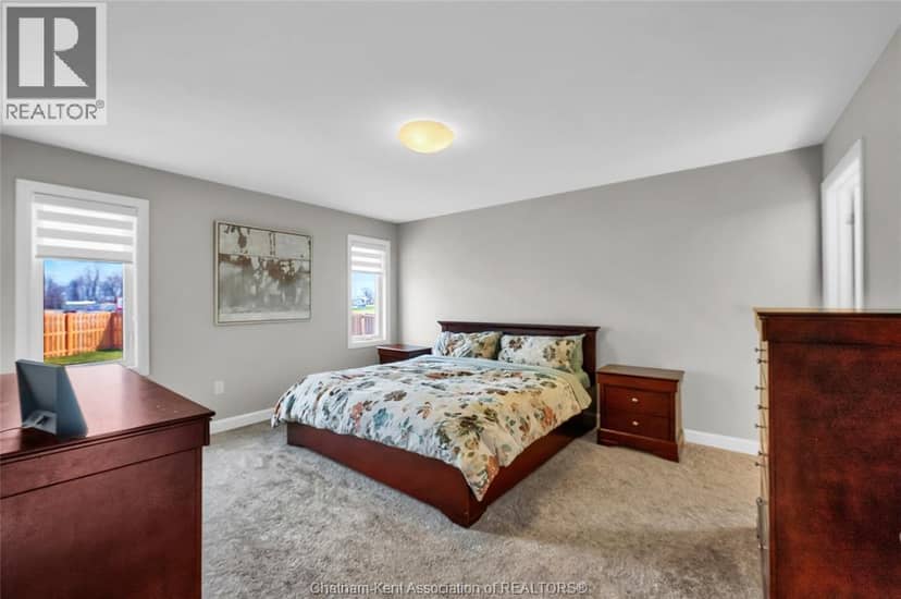 62 Moonstone Crescent — photo 20 of 40