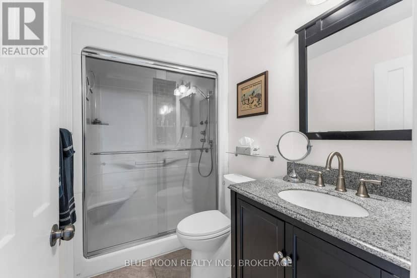 122 Richard Street — photo 17 of 35