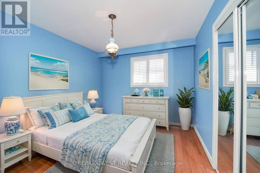 61 Bickerton Crescent, Toronto, photo 7