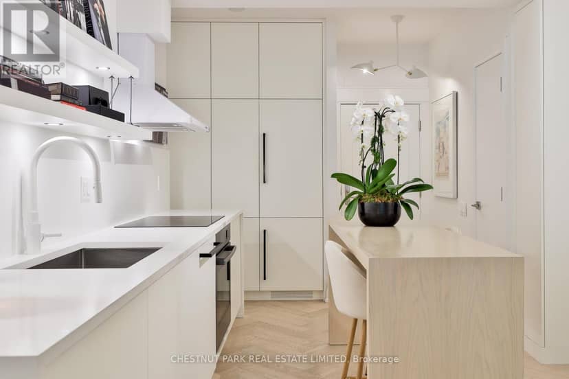 201 - 25 Scrivener Square — photo 14 of 28