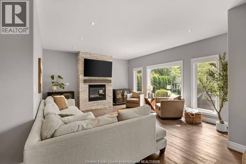 580 Herdman — photo 17 of 40