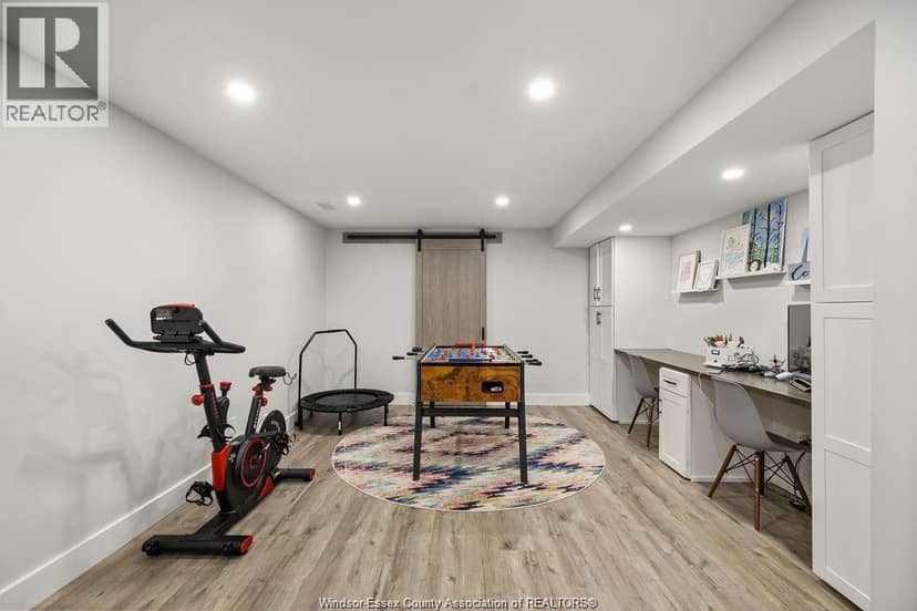 580 Herdman — photo 34 of 40