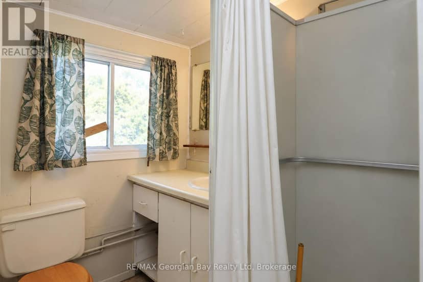 62 King Road — photo 13 of 35