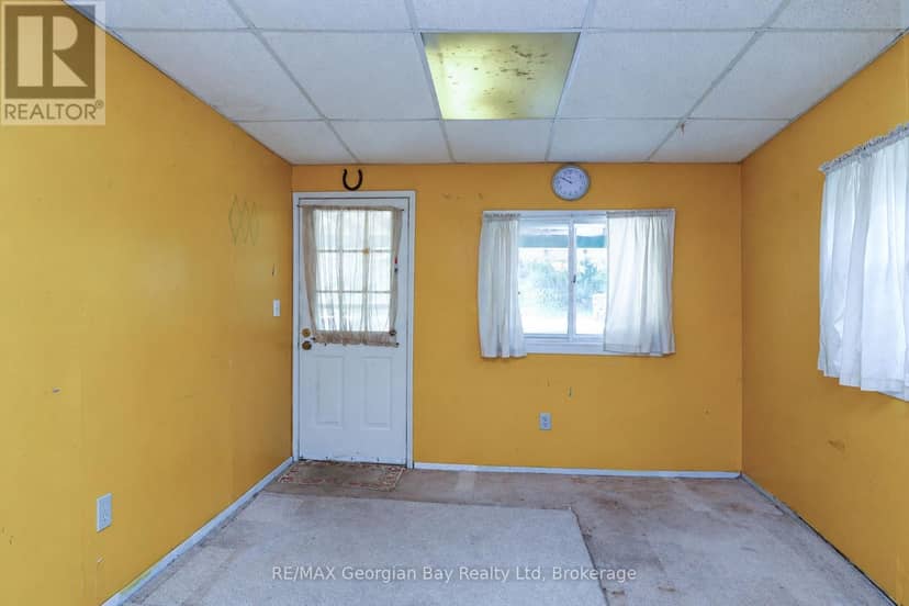62 King Road — photo 7 of 35