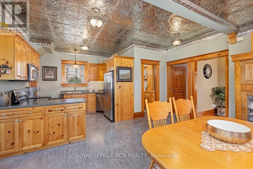 20314 Leslie Street — photo 7 of 40