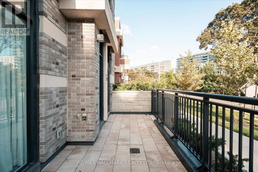 TH  122 - 259 The Kingsway — photo 8 of 40
