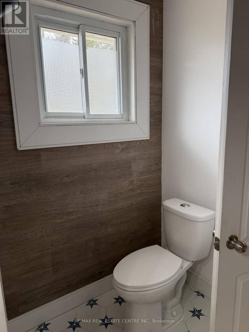 35 Lakeside Avenue — photo 23 of 33