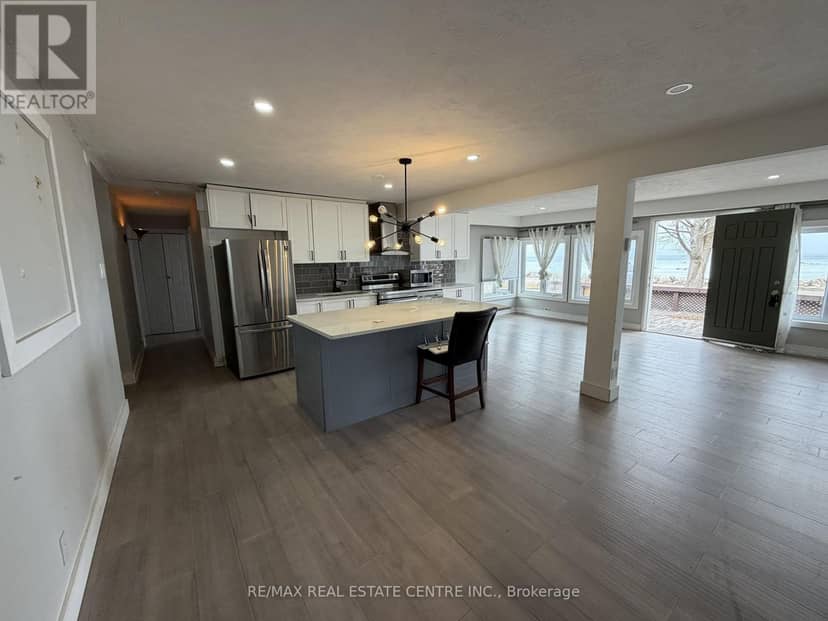 35 Lakeside Avenue — photo 14 of 33