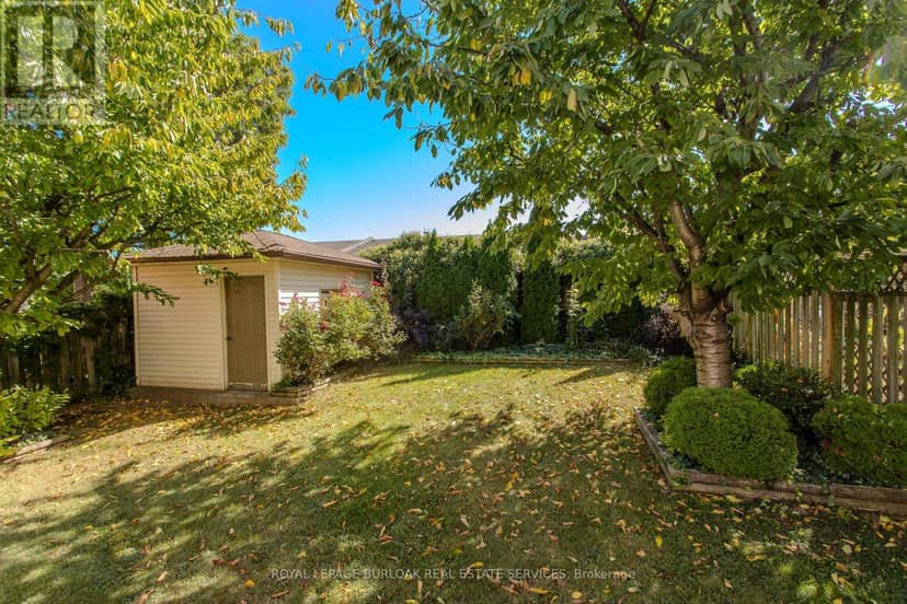 14 Ellington Avenue — photo 3 of 29