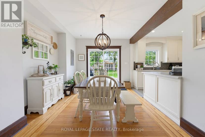 394 Charlton Avenue W — photo 13 of 40