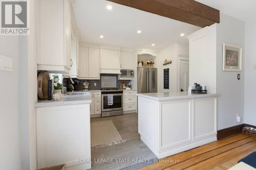 394 Charlton Avenue W — photo 17 of 40