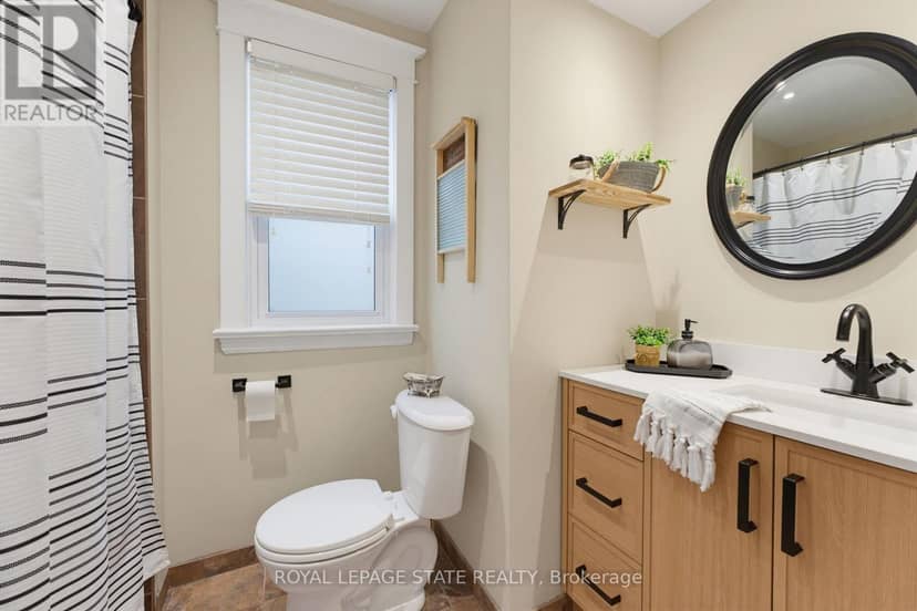 394 Charlton Avenue W — photo 25 of 40