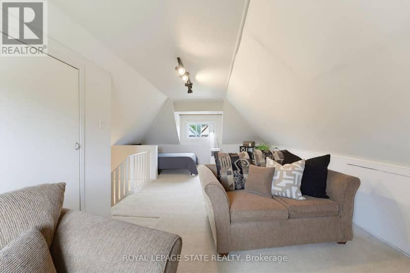 394 Charlton Avenue W — photo 28 of 40