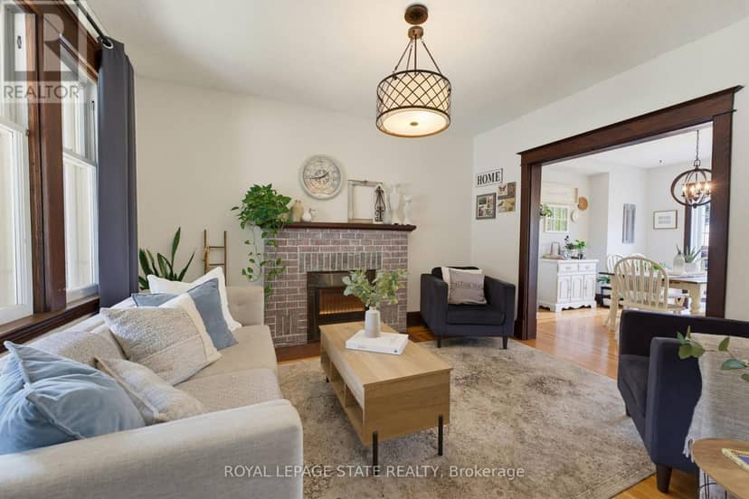394 Charlton Avenue W — photo 9 of 40