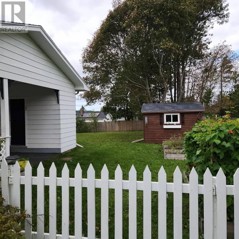 41 Penny Lane — photo 4 of 40