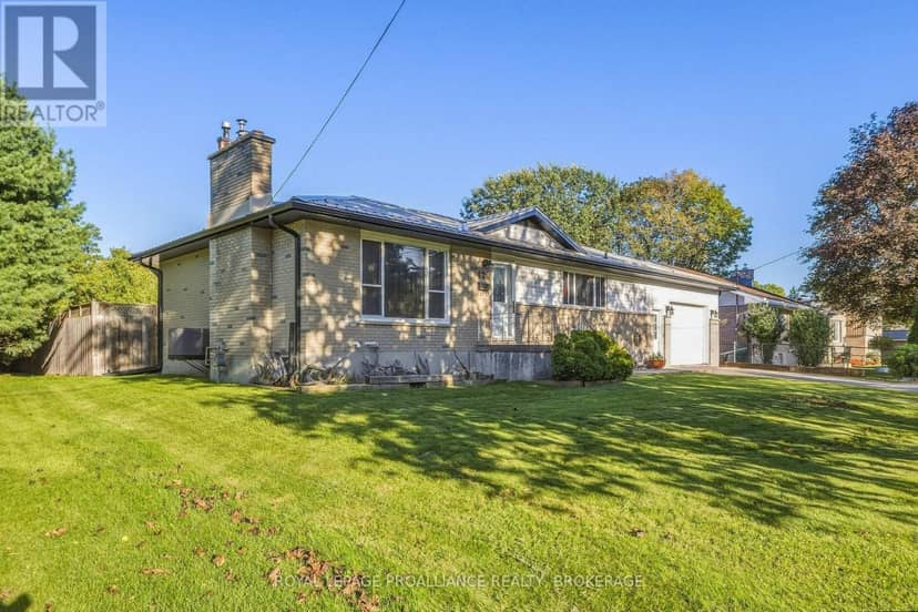420 Maple Ridge Drive — photo 3 of 15