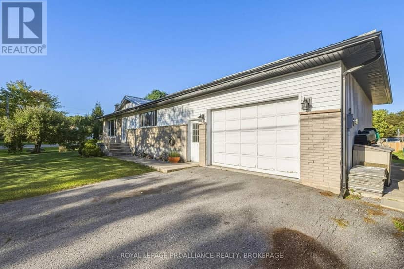 420 Maple Ridge Drive — photo 4 of 15
