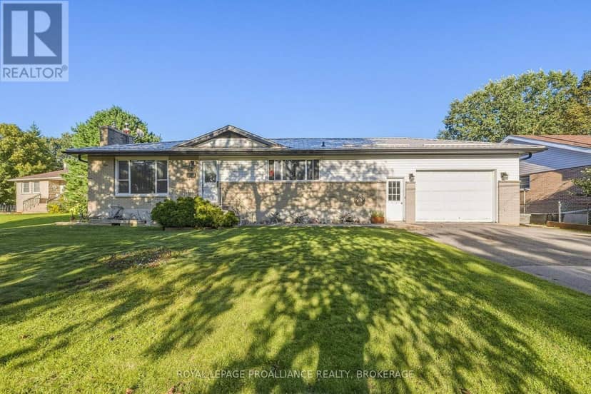 420 Maple Ridge Drive — photo 2 of 15