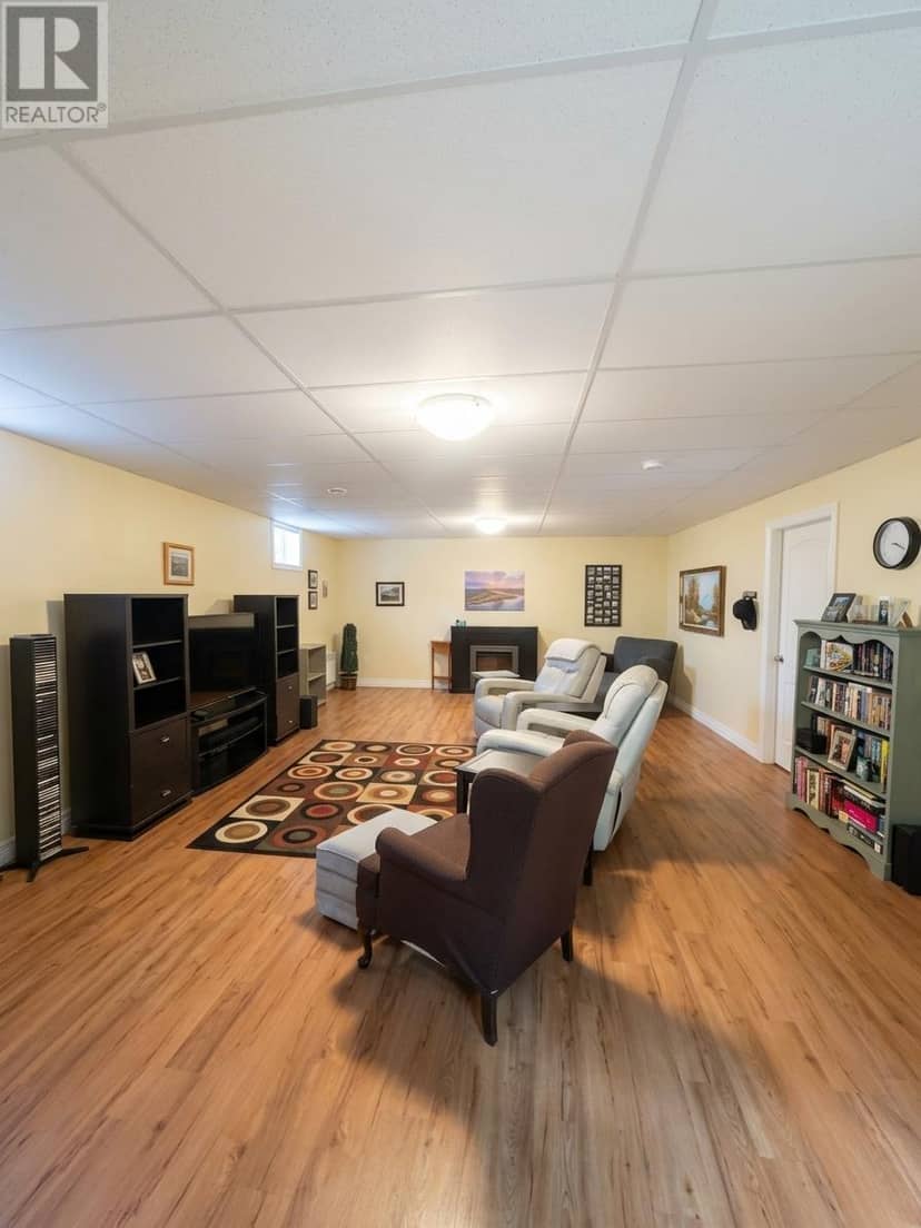 2 32 Jacks Way — photo 3 of 11