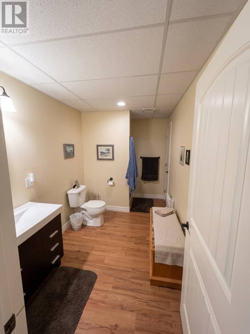 2 32 Jacks Way — photo 8 of 11