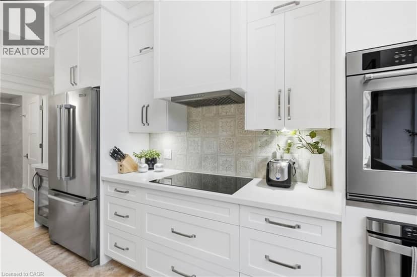 397 KING Street W Unit# 116 — photo 13 of 36